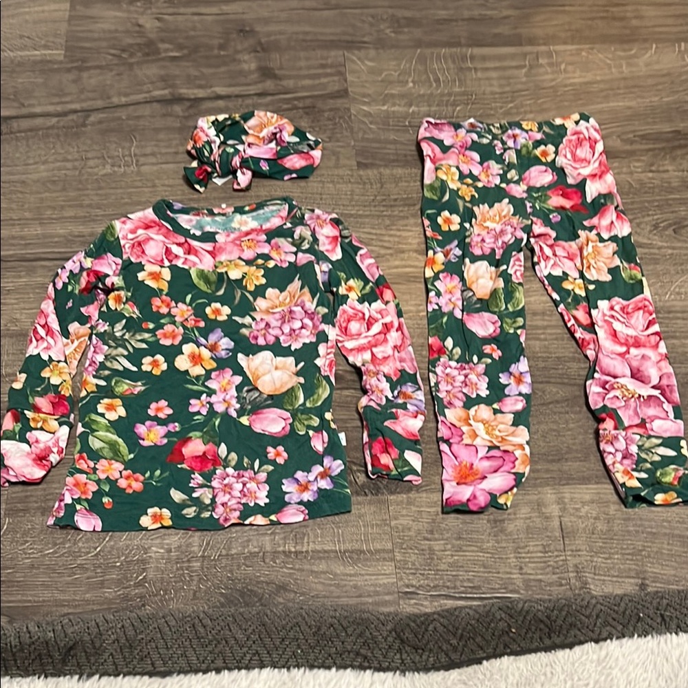 Posh Peanut Vibrant Green and Pink Floral Pajama Set